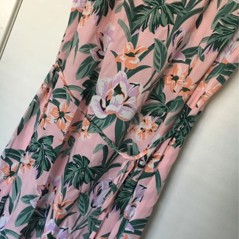 LOFT floral ruffle dress - Picture 5 of 7